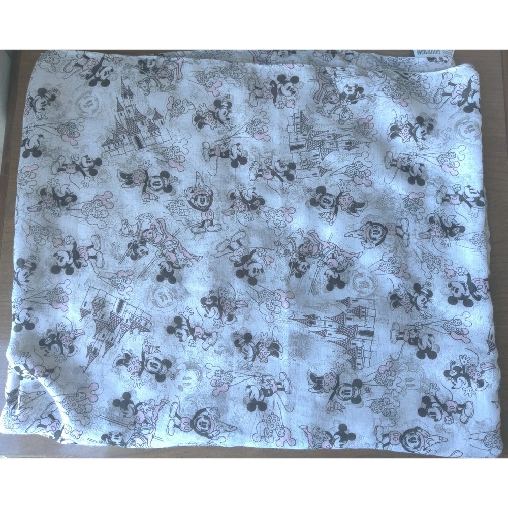 Disney Parks Mickey/Minnie Mouse‎ Castle Shawl Wrap White/Black/Pink OSFM NWT